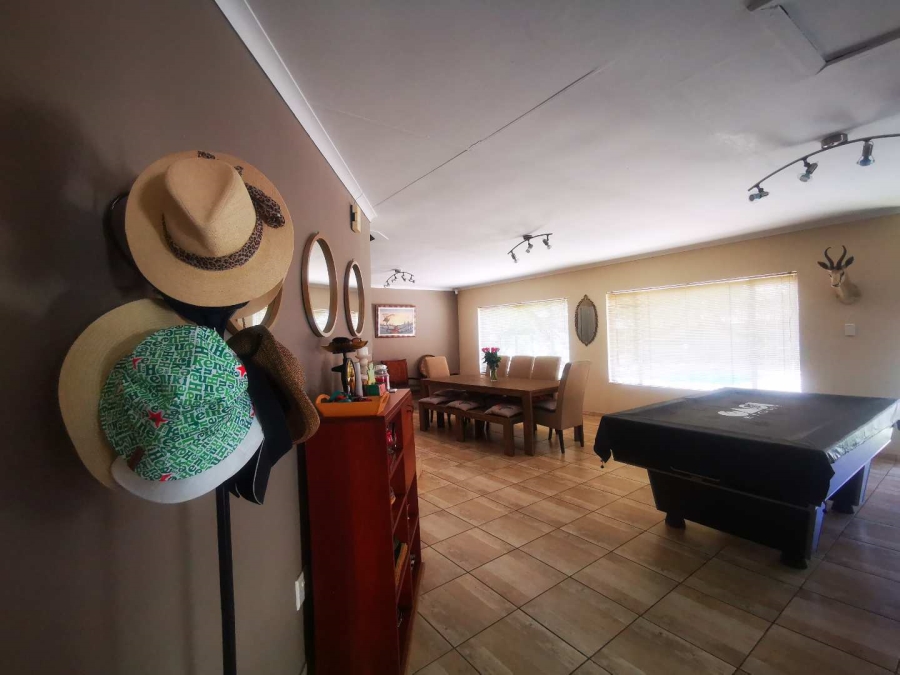 4 Bedroom Property for Sale in Langenhovenpark Free State